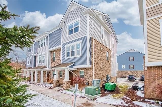 645 Jenny Way - Photo 2 of 24