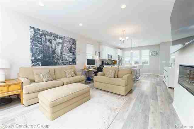 645 Jenny Way - Photo 6 of 24