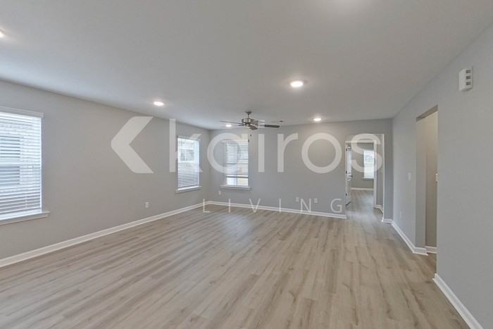 128 Denise Dr - Photo 2 of 21