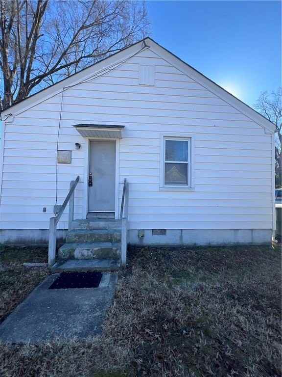 2711 Sewells Point Rd - Photo 2 of 18