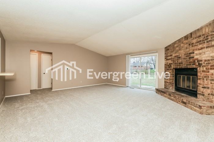 4735 Stonehedge St - Photo 3 of 15