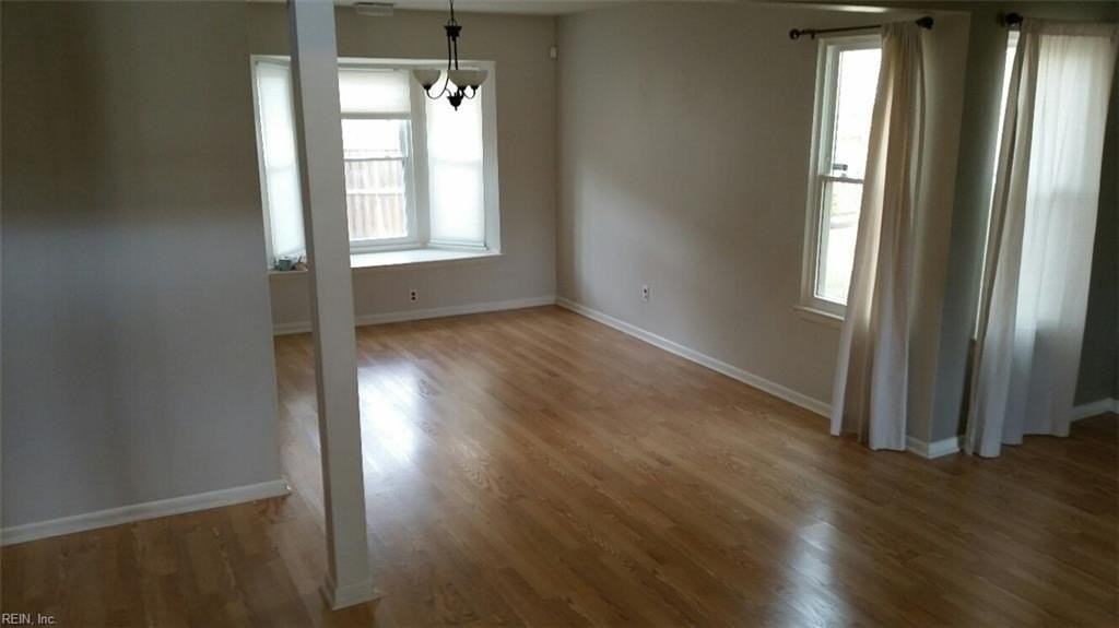 901 Birchwood Ct - Photo 3 of 7