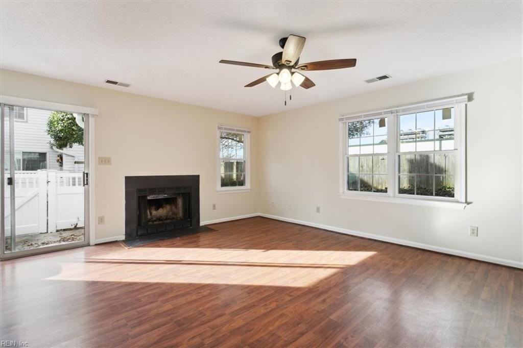 27 Tamarisk Quay #F - Photo 5 of 23