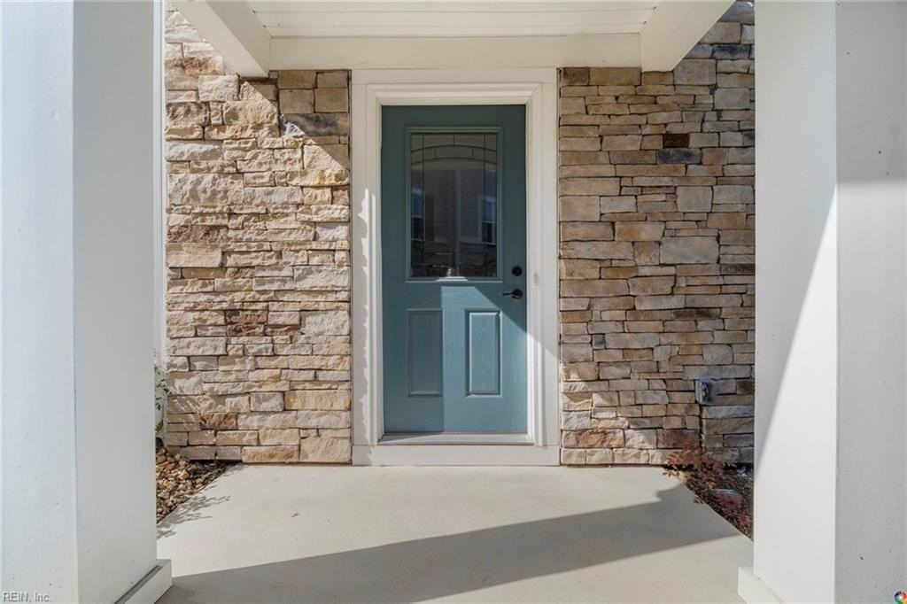 512 Clara Ln - Photo 2 of 19