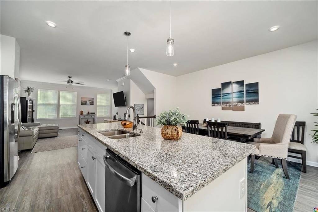 512 Clara Ln - Photo 5 of 19