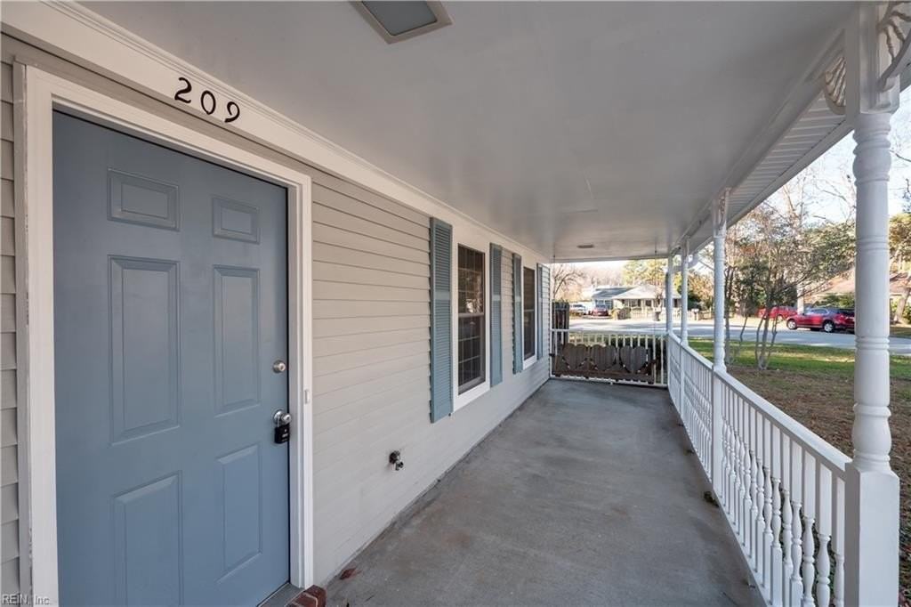 209 Gimbert Dr - Photo 3 of 39