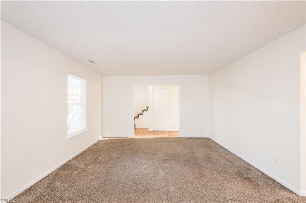 209 Gimbert Dr - Photo 6 of 39