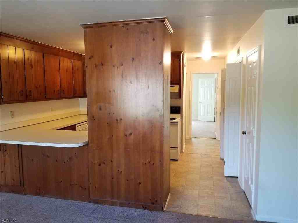 2530 Cedarwood Dr #B11 - Photo 4 of 8