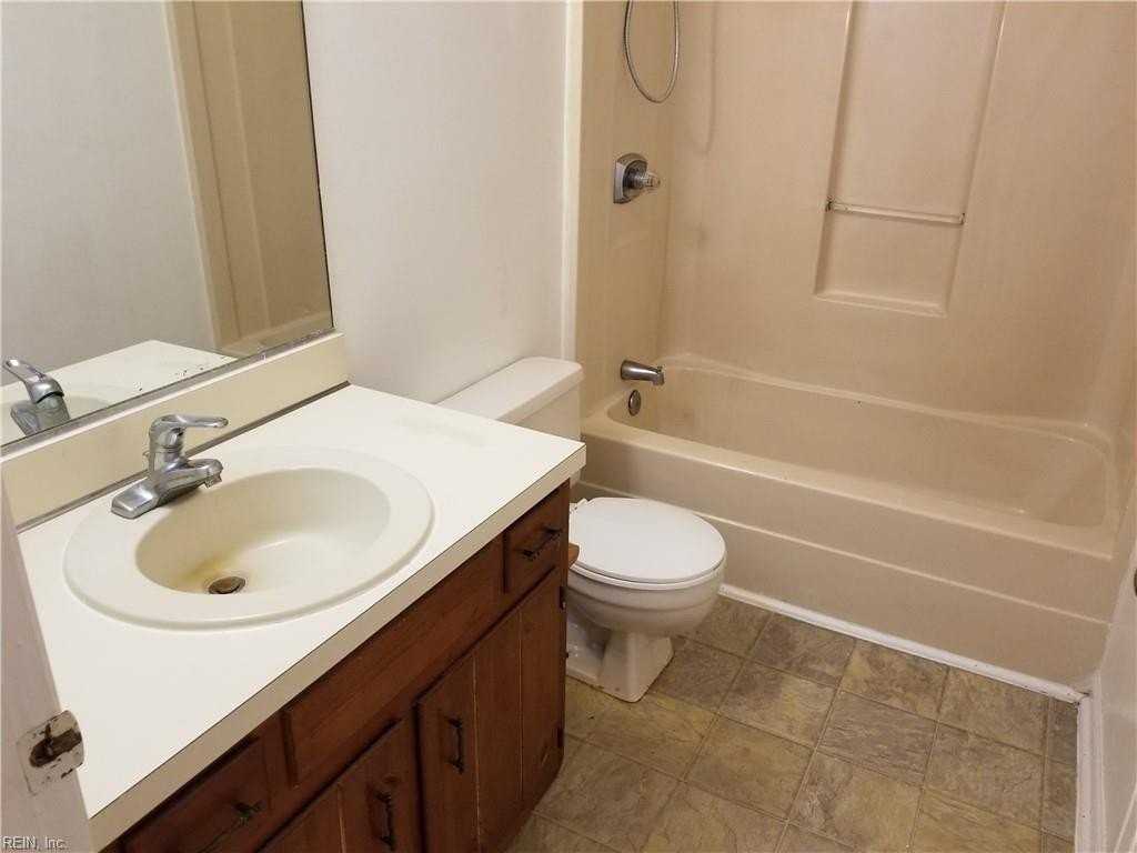 2530 Cedarwood Dr #B11 - Photo 7 of 8