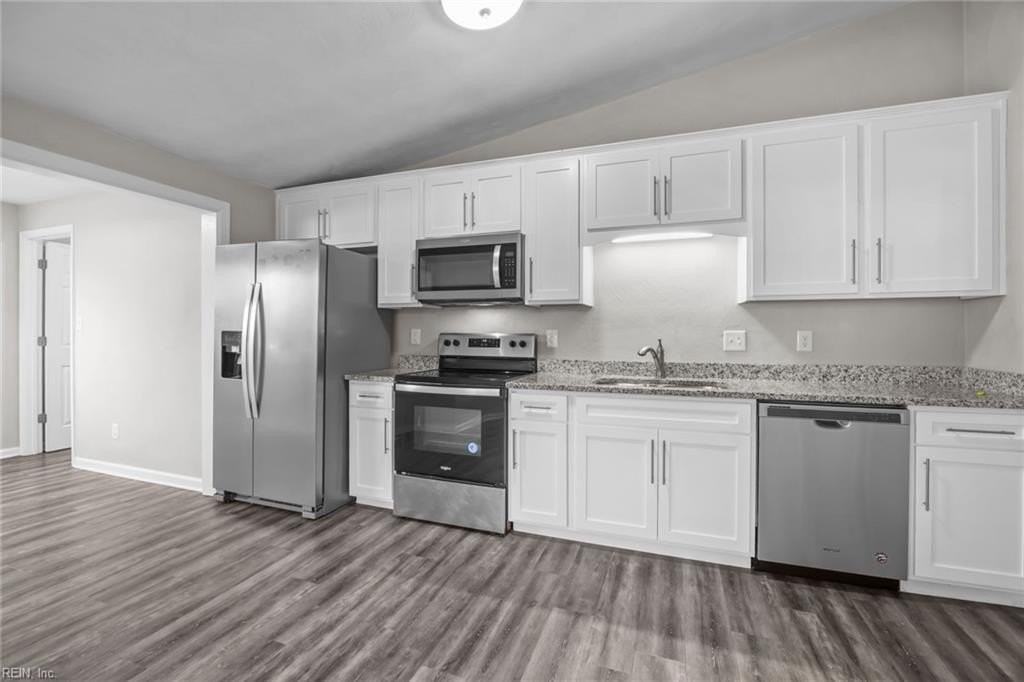 445 Pepper Mill Ln - Photo 5 of 32