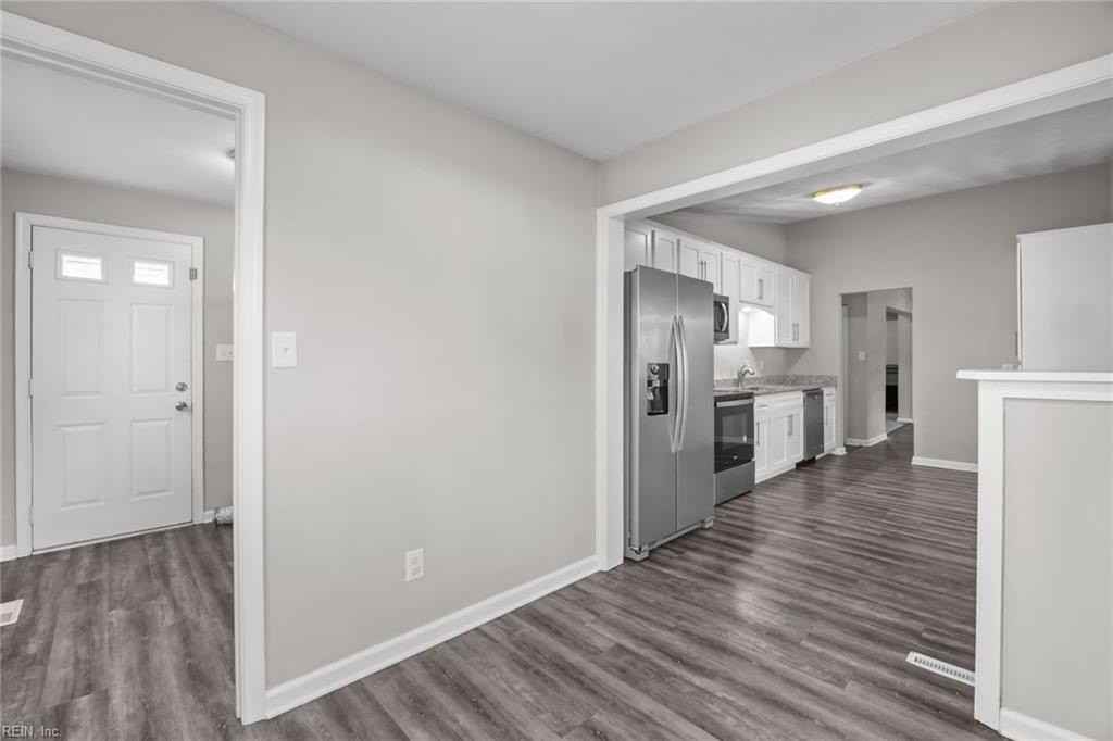 445 Pepper Mill Ln - Photo 6 of 32