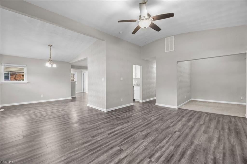 445 Pepper Mill Ln - Photo 7 of 32