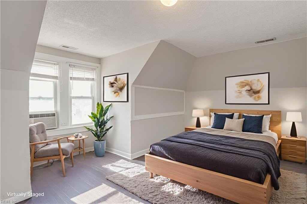 3901 Newport Ave #2C - Photo 2 of 24