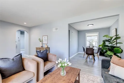 9427 Yorktown Dr #NA - Photo 3 of 15