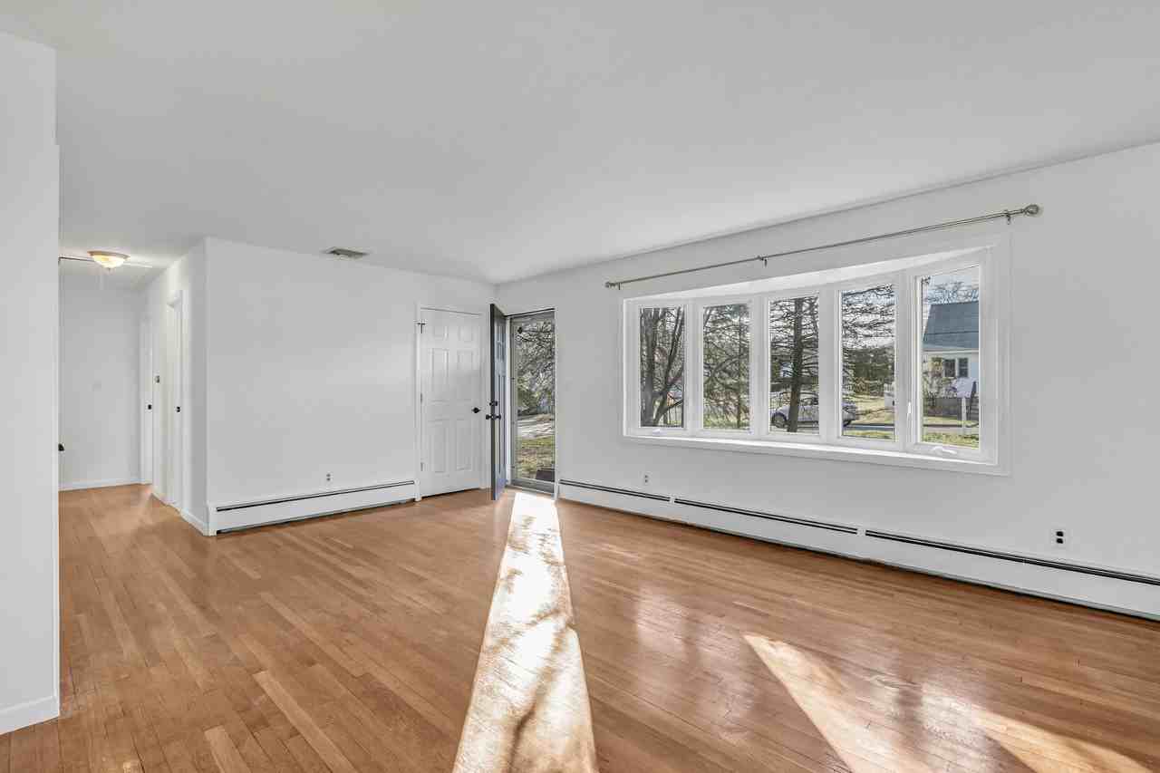 4 Soundview Ave #NA - Photo 5 of 38