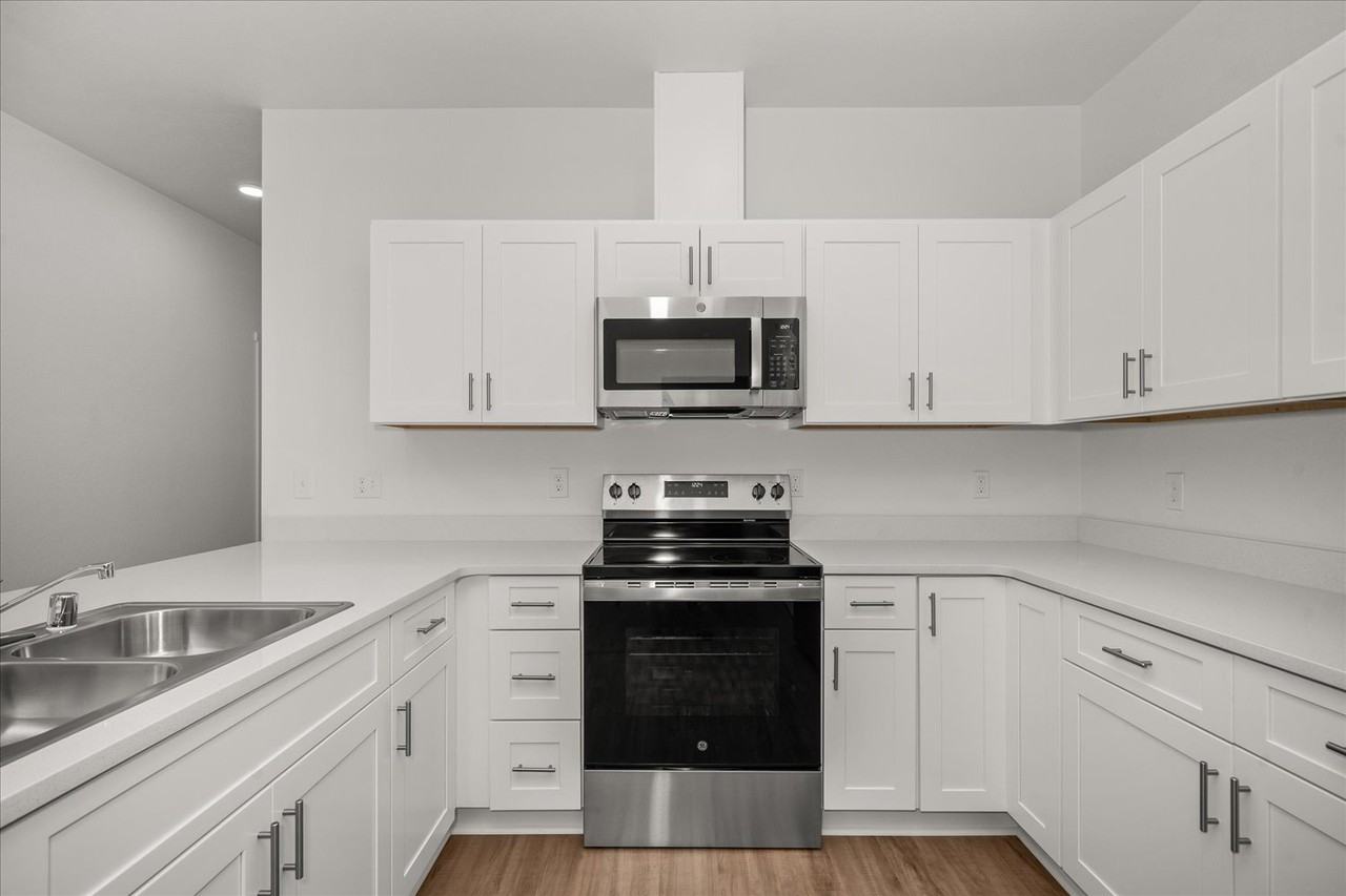 505 E Hawthorne Rd #206 - Photo 6 of 26