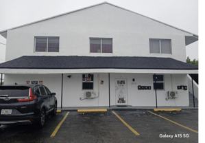 2513 Nw 19th St #4 - Photo 1 of 1