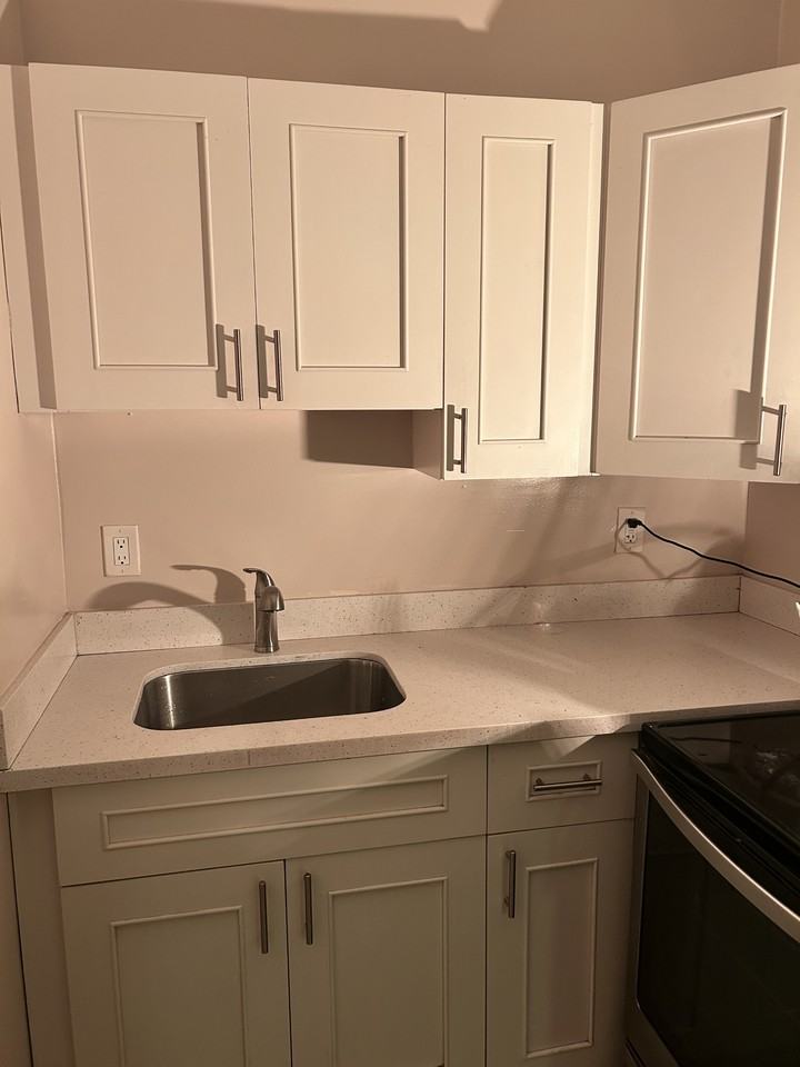 2513 Nw 19th St #4 - Photo 2 of 6