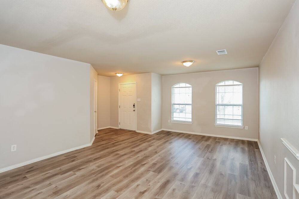 522 Blueberry Hill Ln - Photo 3 of 16