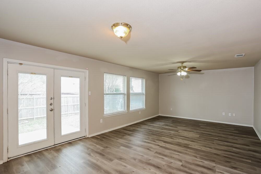 522 Blueberry Hill Ln - Photo 5 of 16