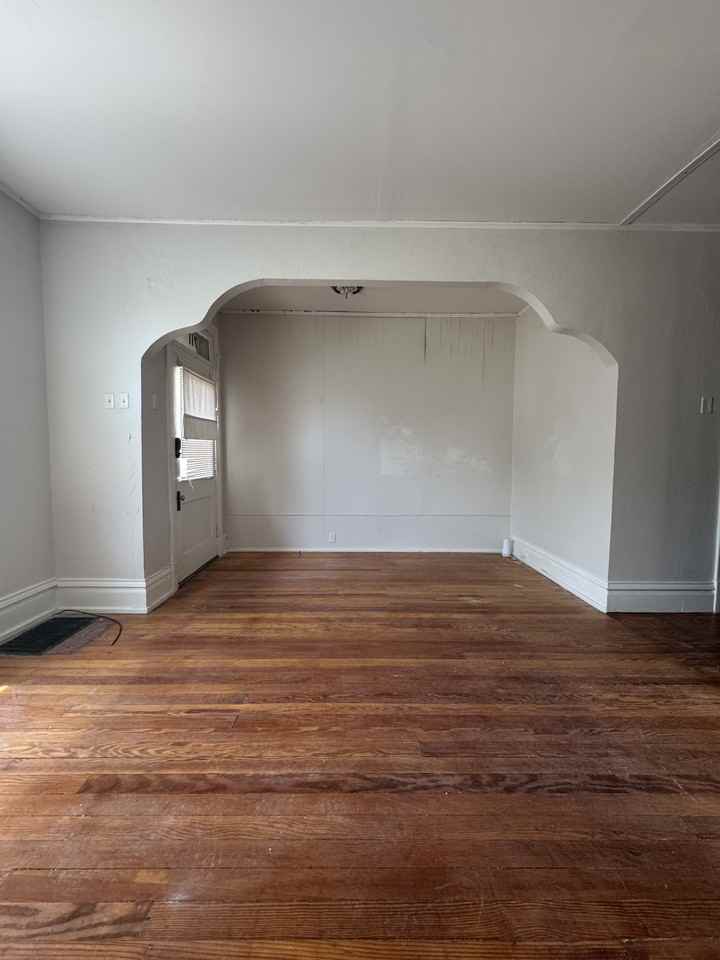 711 Wilmington Ave #NA - Photo 3 of 12