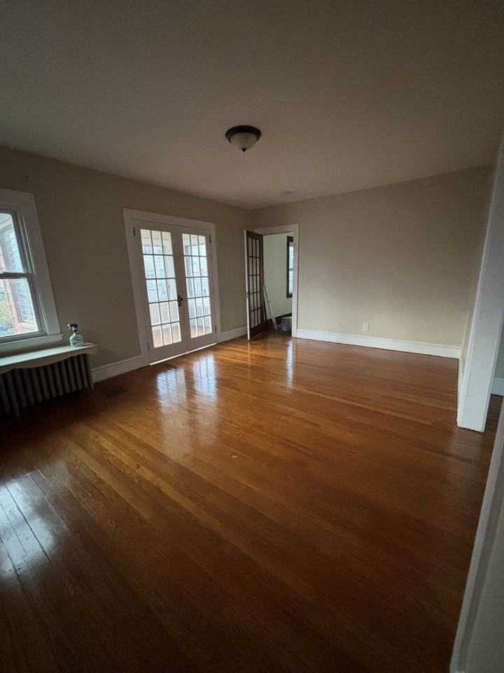 20 Dover St #2ndFL - Photo 5 of 12