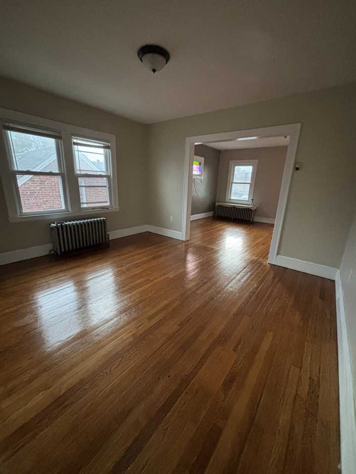 20 Dover St #2ndFL - Photo 6 of 12