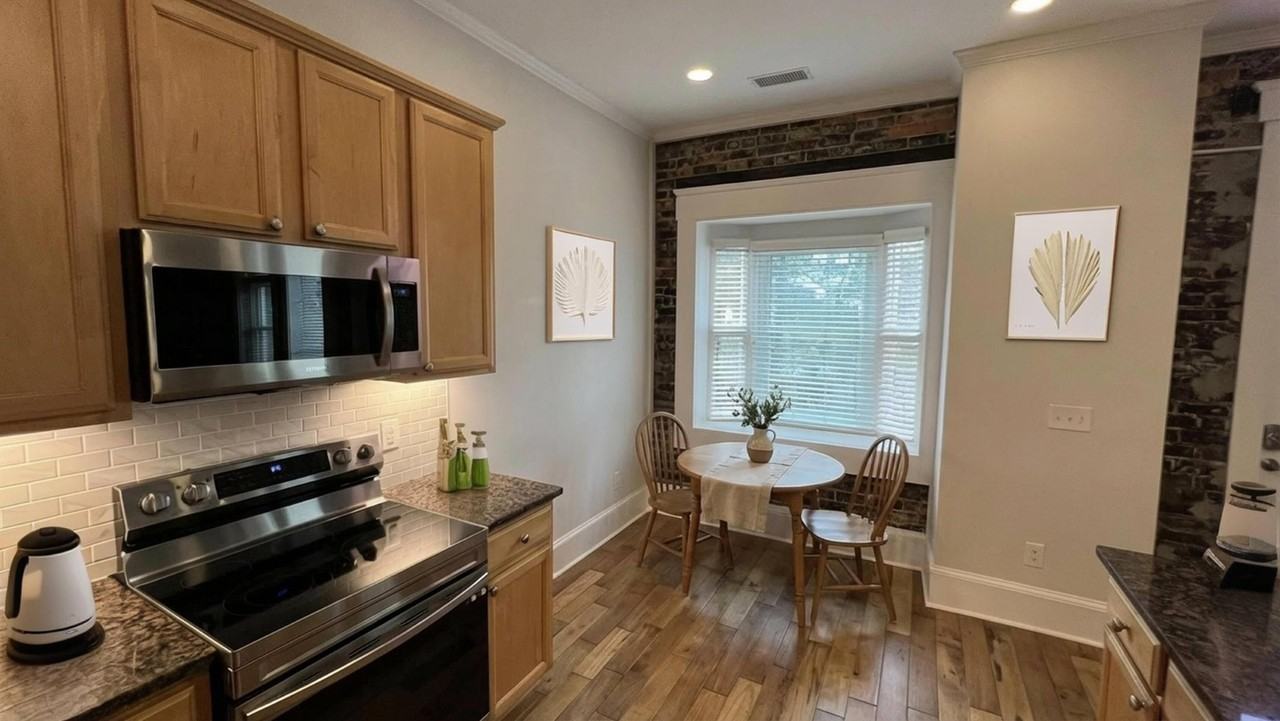 703 N 4th St #3 - Photo 4 of 18