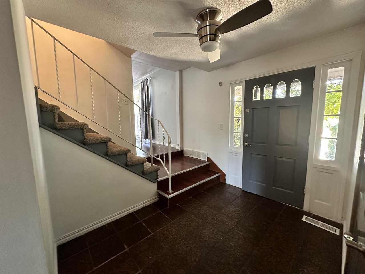1458 Greenwood Dr Ne #1 - Photo 4 of 32