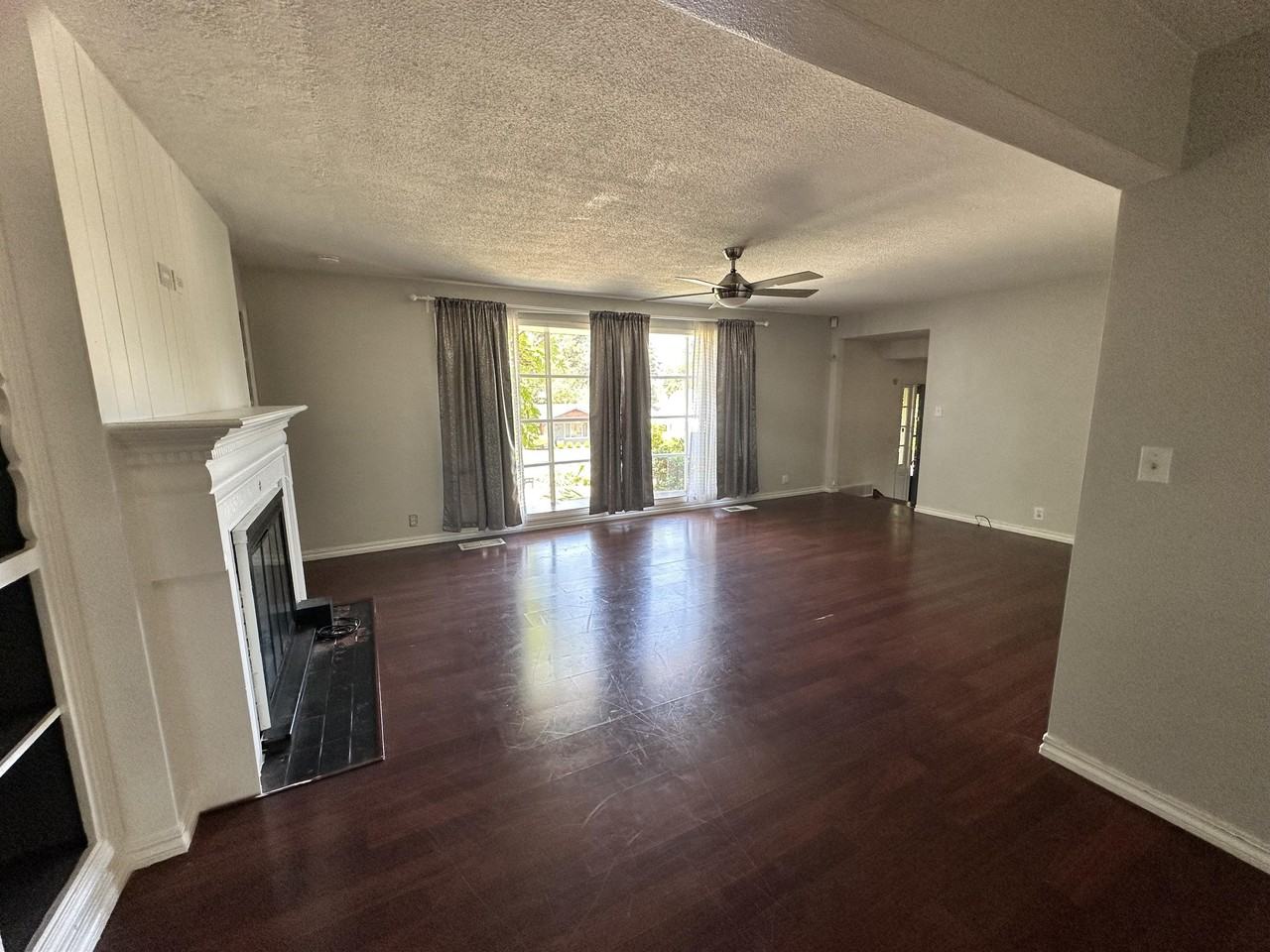 1458 Greenwood Dr Ne #1 - Photo 5 of 32