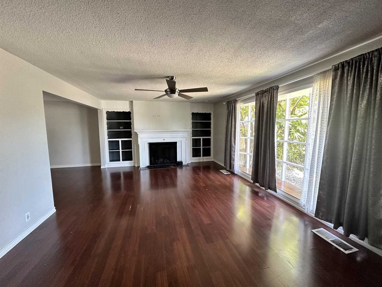 1458 Greenwood Dr Ne #1 - Photo 7 of 32
