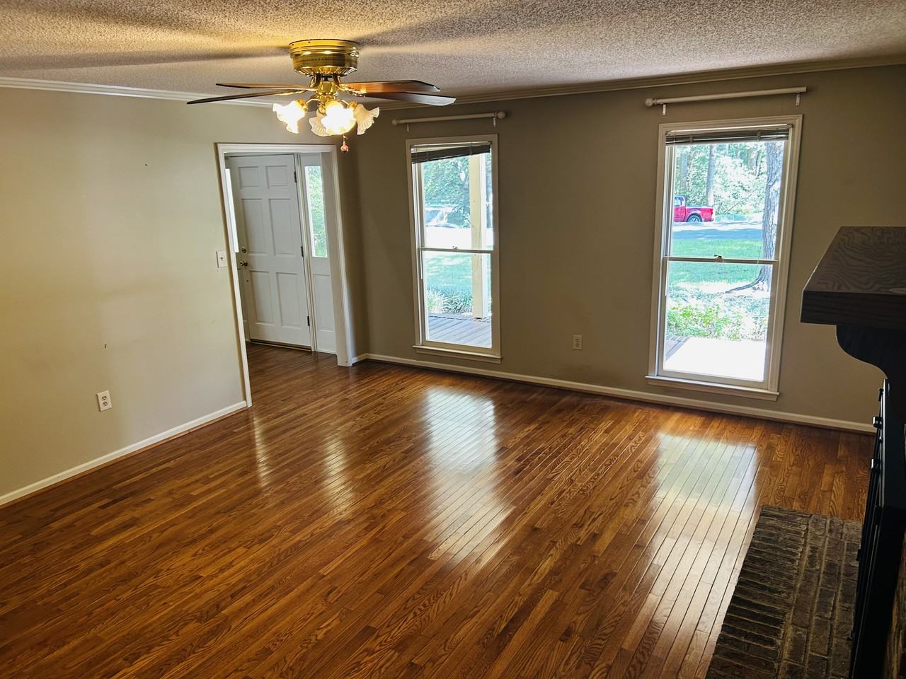 709 Pineapple Pointe #NA - Photo 4 of 25