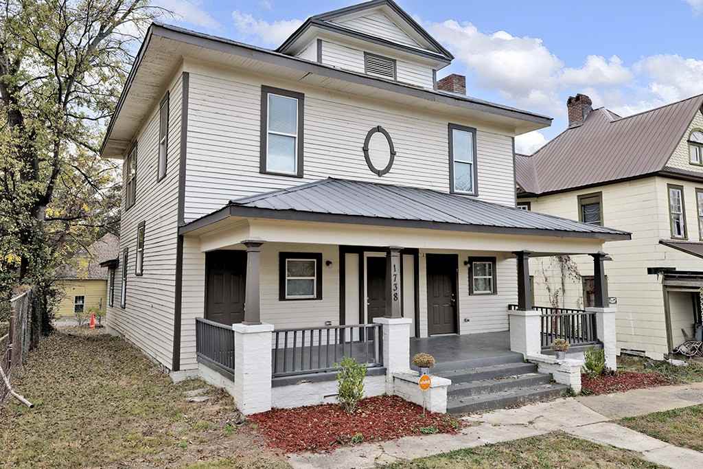 1738 17th St N #4 - Photo 3 of 7