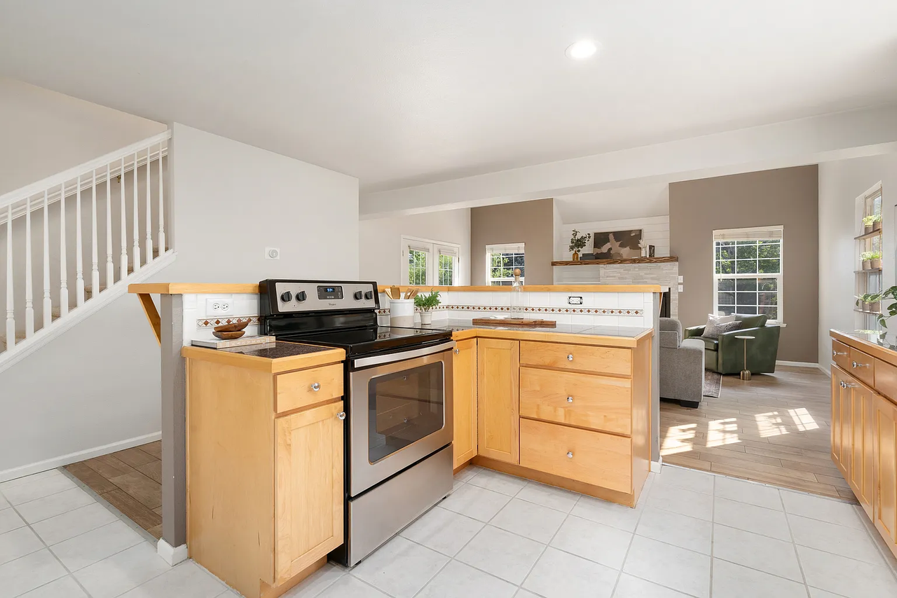 2908 Des Moines Dr #NA - Photo 6 of 13