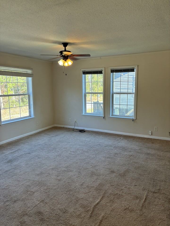 6211 W Ridley St #1 - Photo 5 of 23