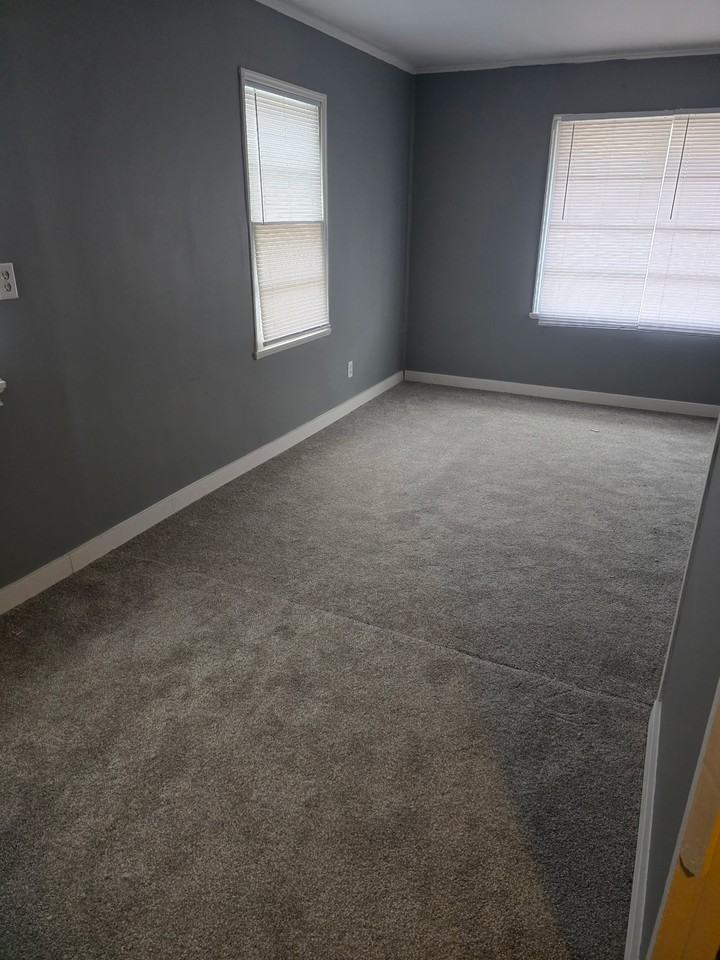 2137 N Prospect Rd #1 - Photo 3 of 10