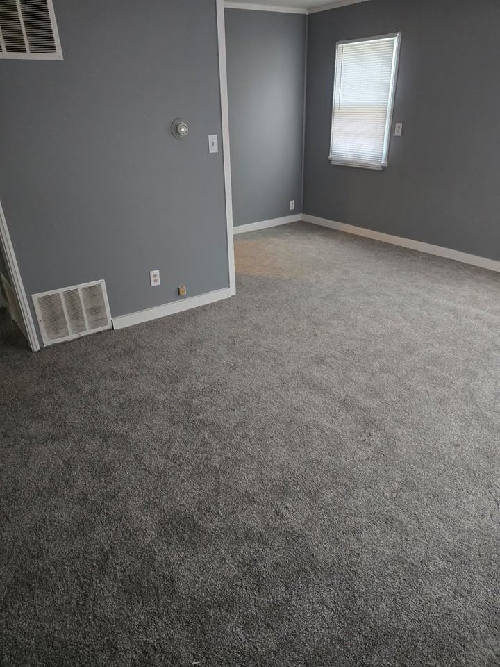 2137 N Prospect Rd #1 - Photo 4 of 10