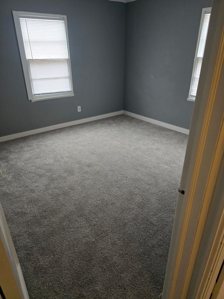 2137 N Prospect Rd #1 - Photo 7 of 10