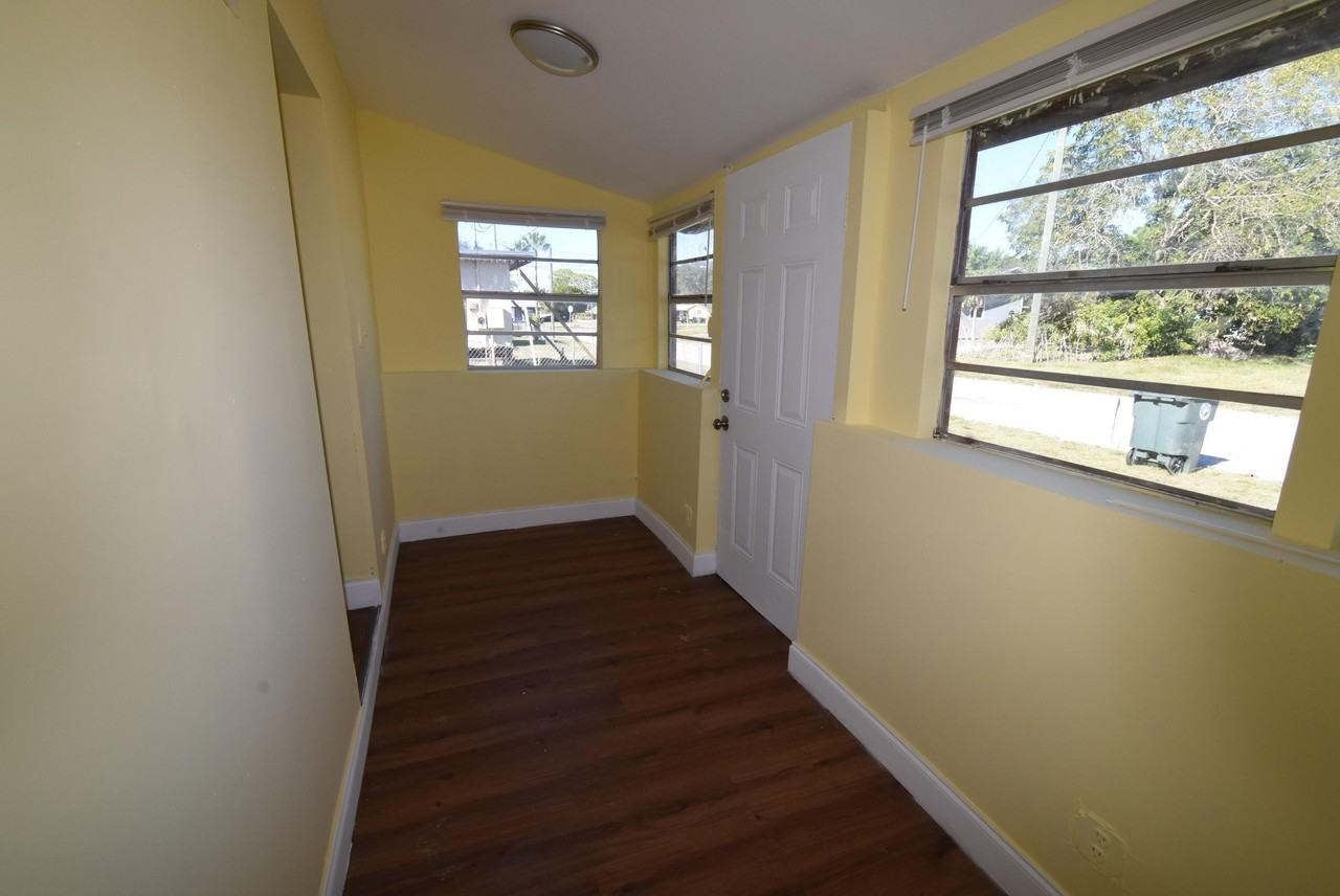 2603 Booker St - Photo 3 of 14