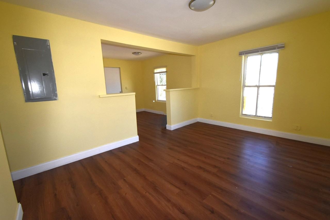 2603 Booker St - Photo 5 of 14