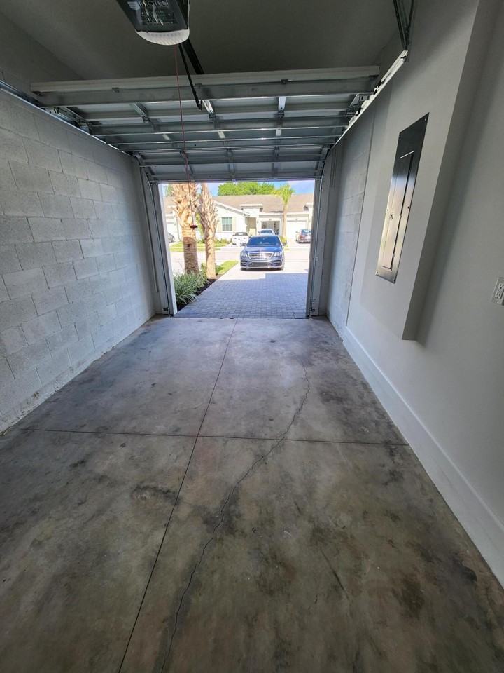 5684 Divine Dr - Photo 7 of 21