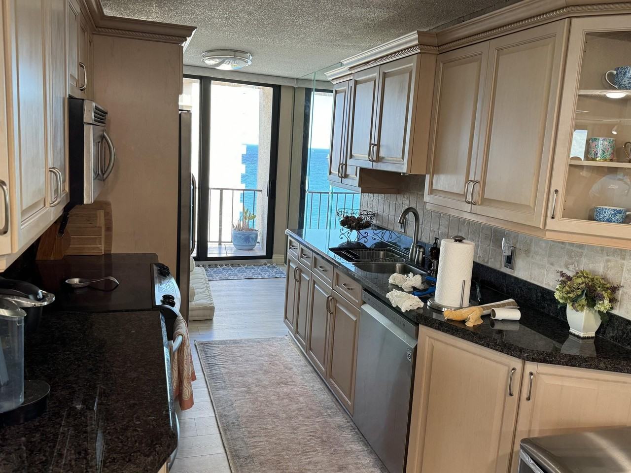 4200 N Ocean Dr #2-1101 - Photo 7 of 50