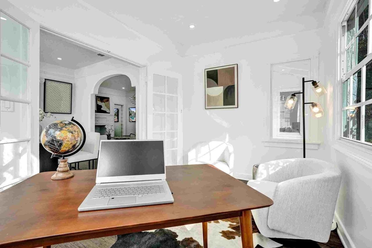 435 35th St - Photo 6 of 22