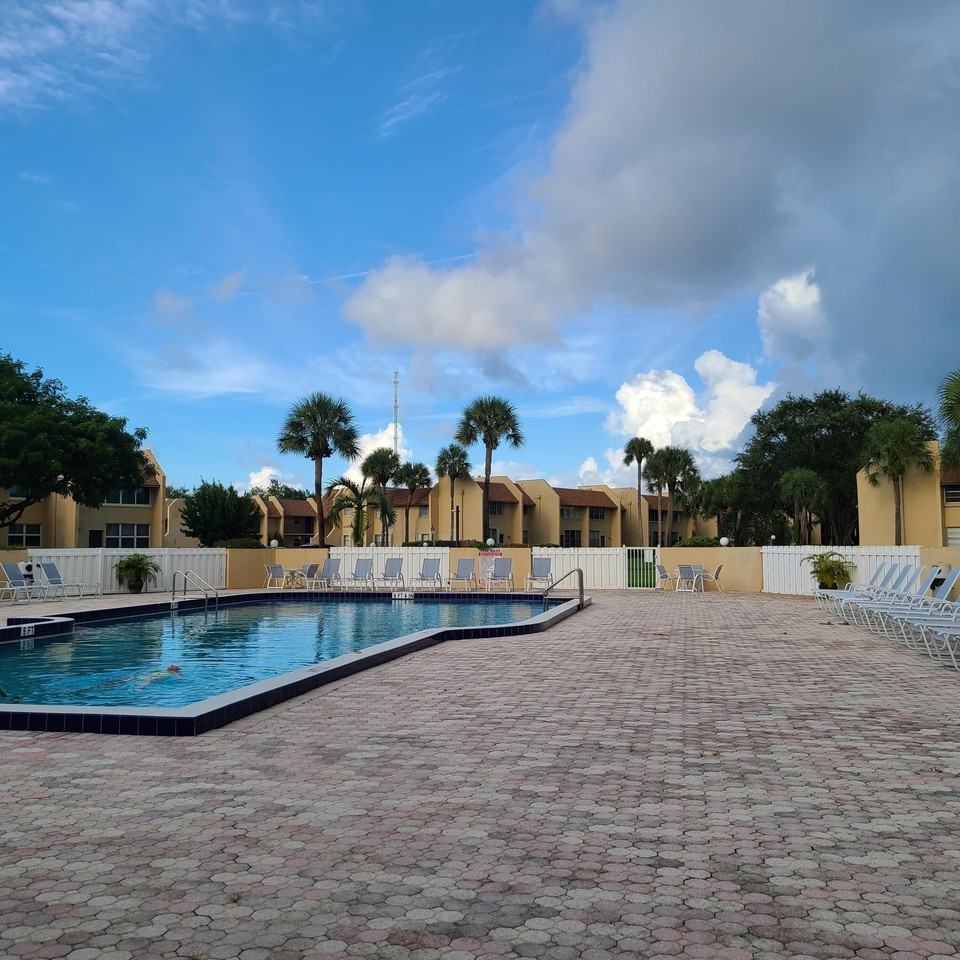 2975 Sw 22nd Ave #1080 - Photo 6 of 50