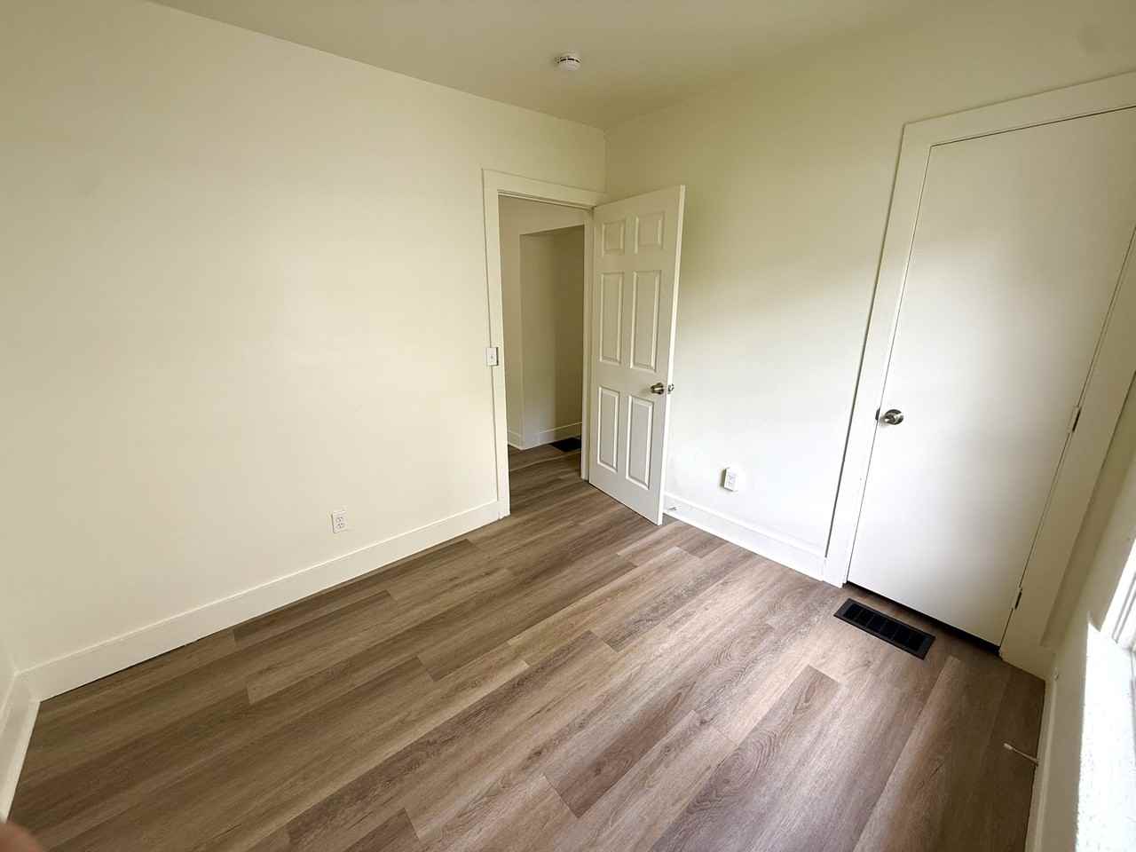 445 E Silver St #1 - Photo 7 of 14