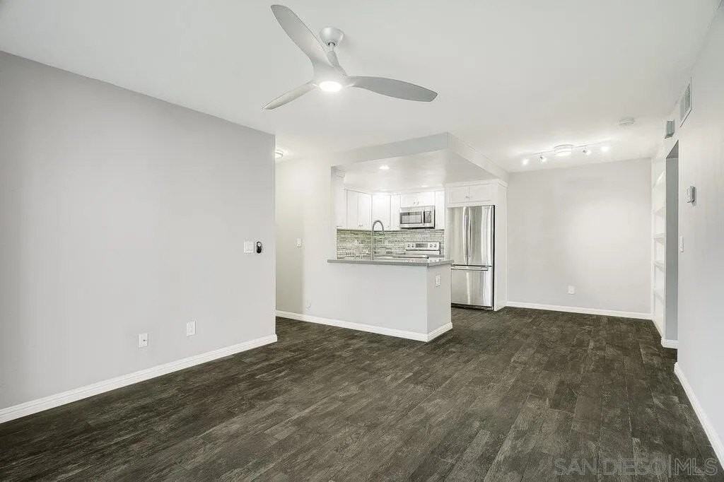 6064 Rancho Mission Rd - Photo 7 of 24