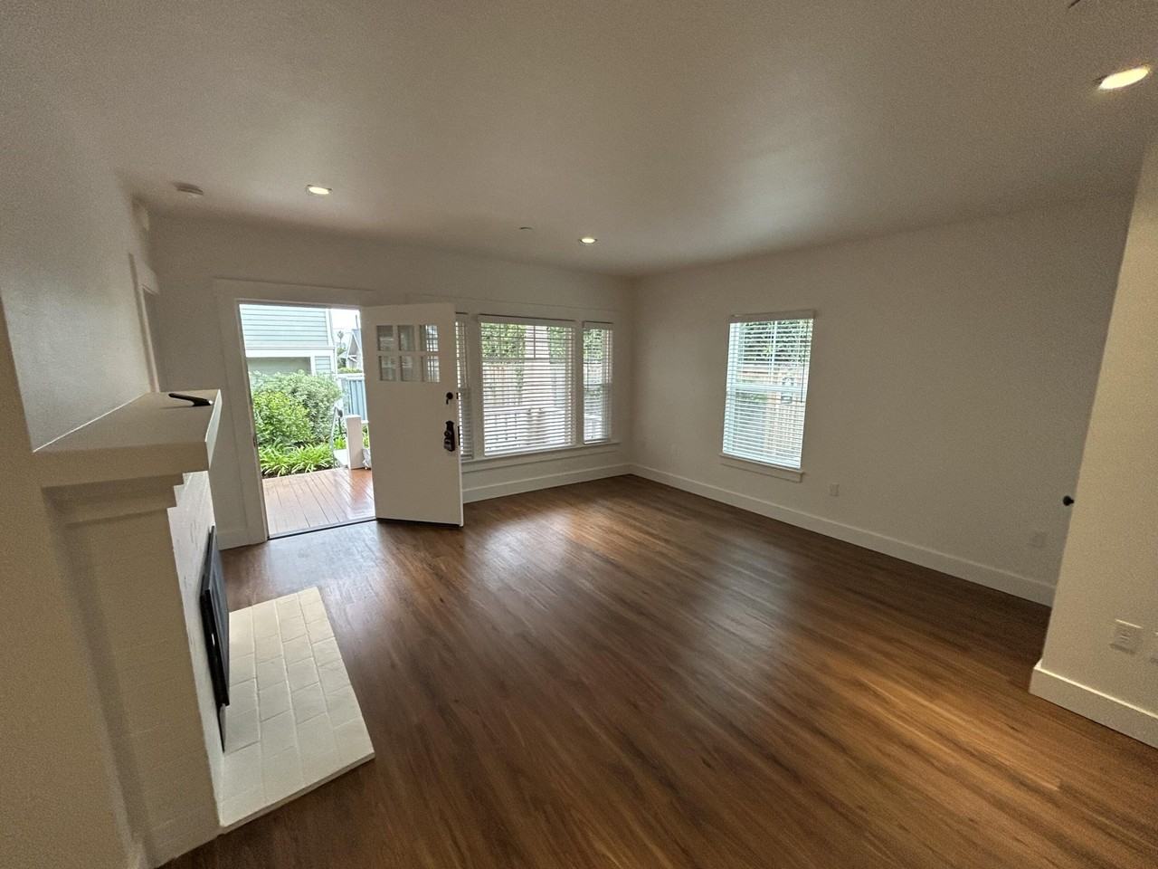 320 W Micheltorena St Unit A #A - Photo 4 of 9