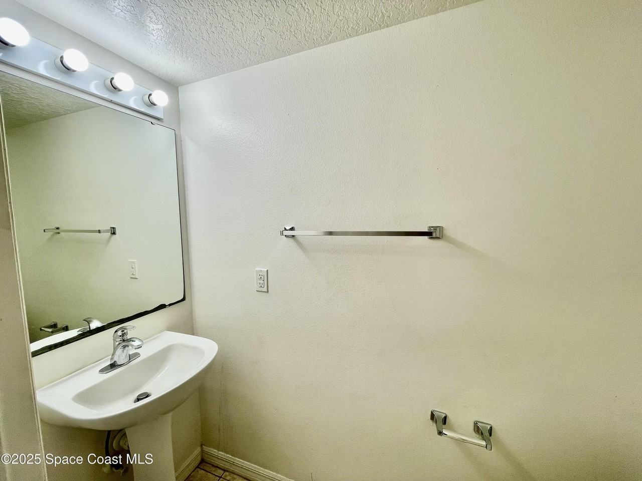 501 Tortuga Way - Photo 6 of 31