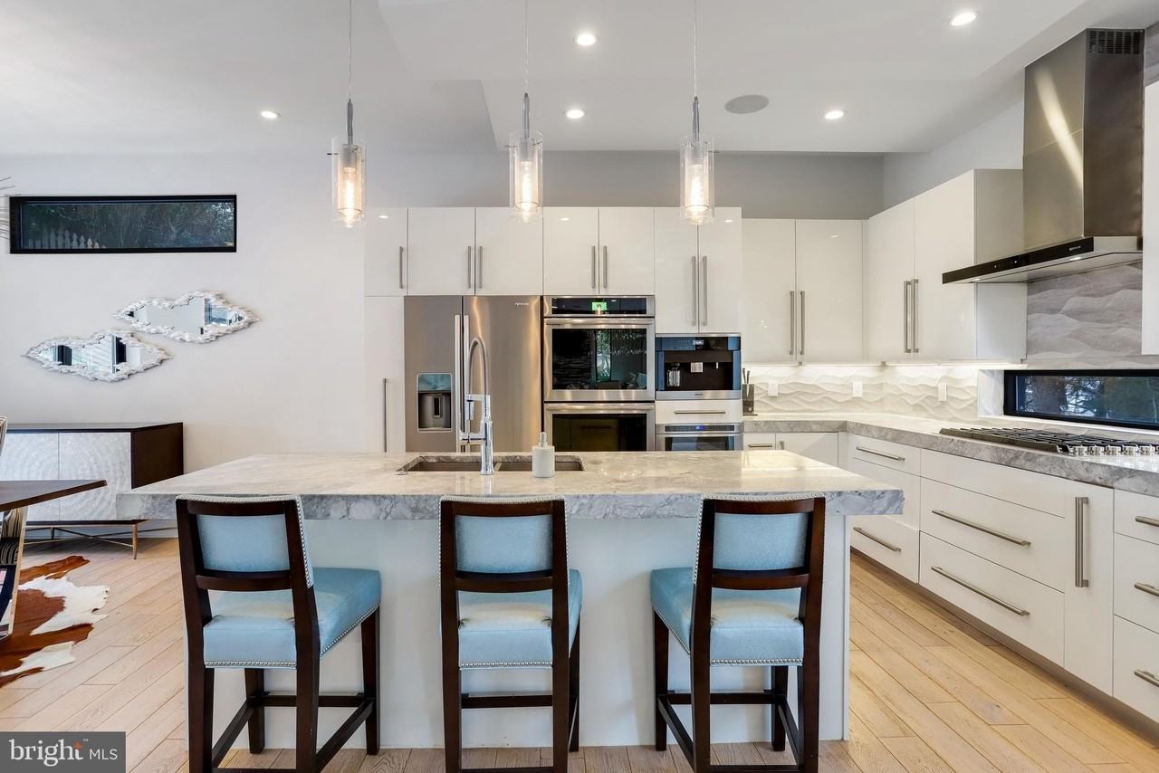 2927 Arizona Ave Nw - Photo 6 of 18