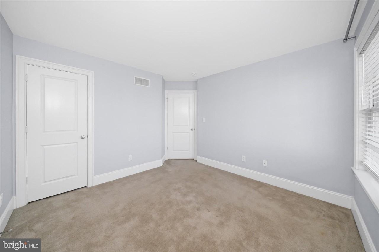 519 Wheelmen St - Photo 6 of 43